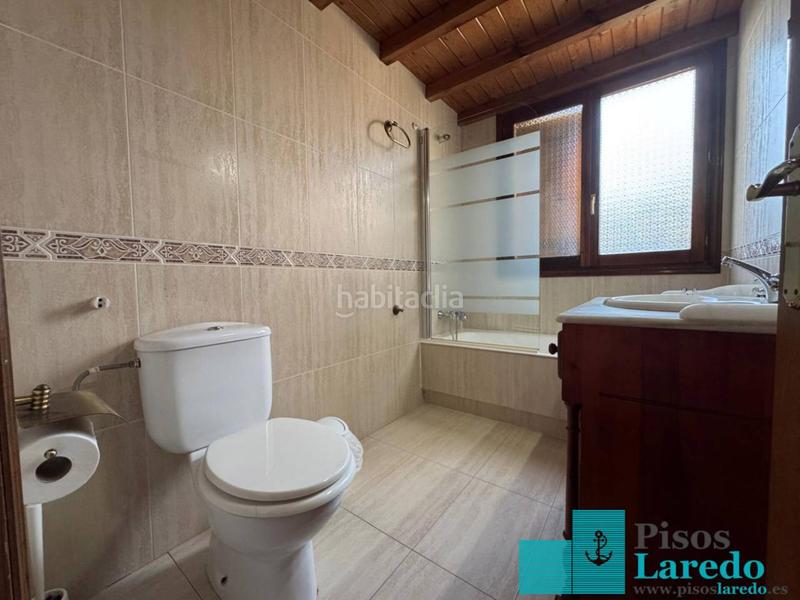 Foto 1295a755-786d-43a9-a249-f26ae4dd5591. Alquiler chalet en calle san pedro 1 chalet en alquiler en laredo. no larga duración!!!! en Limpias