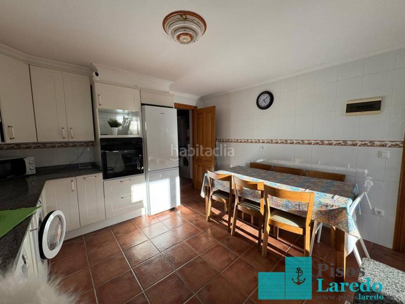 Foto c44d1d8a-de29-4784-bc79-4d4cee7304c2. Alquiler chalet en calle san pedro 1 chalet en alquiler en laredo. no larga duración!!!! en Limpias