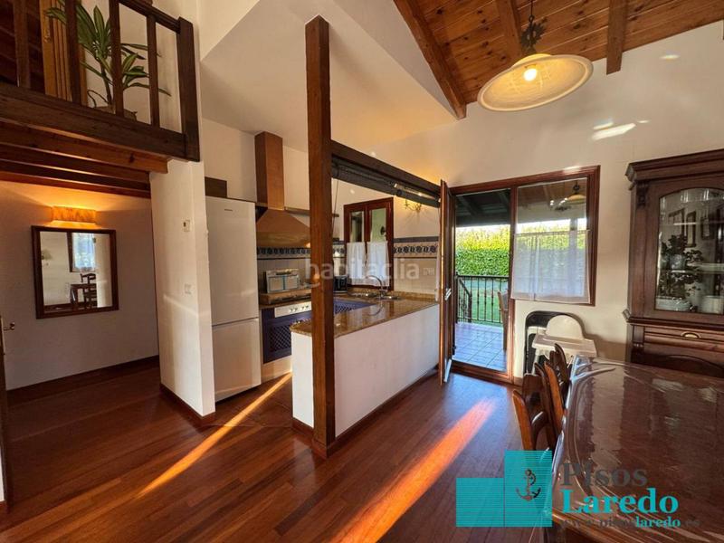 Foto e306a9eb-1d81-4b5a-80e9-0d221036ce4a. Alquiler chalet en calle san pedro 1 chalet en alquiler en laredo. no larga duración!!!! en Limpias
