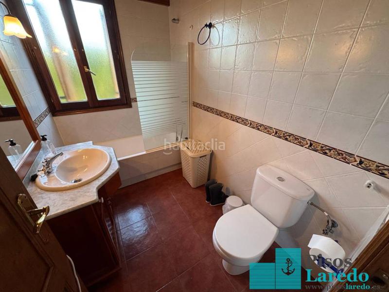 Foto f29fc1b8-37b0-4a8a-a433-35c9b783cebf. Alquiler chalet en calle san pedro 1 chalet en alquiler en laredo. no larga duración!!!! en Limpias
