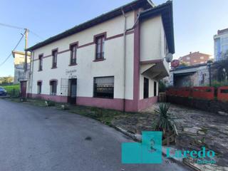 Édifice  Estación. Gran bar y hostal en bárcena de cicero!!!