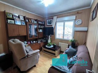 Casa  Bernales. Casa de tres plantas con 2150 metros de terreno urbano!!!