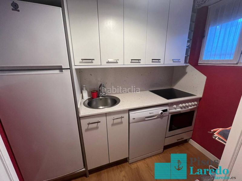 Foto b390cb22-4584-4ec1-a911-d6e8f7101116. Rent flat in avenida enrique mowinckel 40 in Zona Playa Laredo