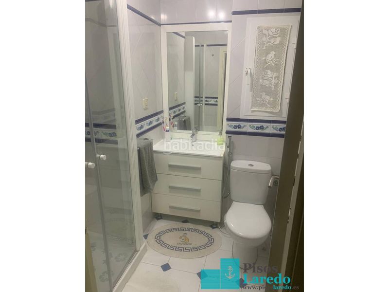 Foto c70ee109-e96d-4bab-bcee-9e447919160f. Rent flat in avenida enrique mowinckel 40 in Zona Playa Laredo