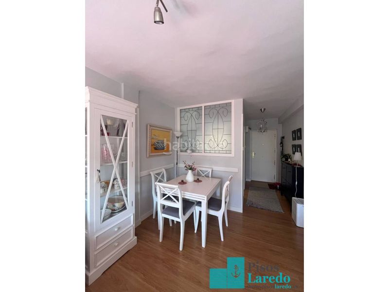 Foto f57524f5-df37-4971-afdf-bdcec40d97d2. Rent flat in avenida enrique mowinckel 40 in Zona Playa Laredo