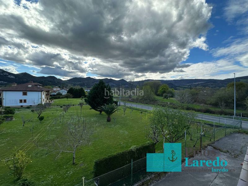 Foto 7a9969bb-0ad5-446e-b95d-a67c8080bd32. Edifici a calle iseca vieja 1 a Liendo