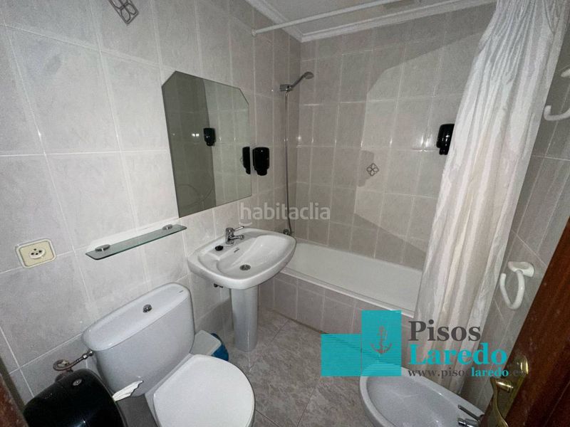 Foto 8f30734a-6daf-483d-9598-6e90d70ff165. Edifici a calle iseca vieja 1 a Liendo