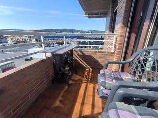 Pis a Bárcena de Cicero. Fantástico piso soleado de tres habitaciones!!!!