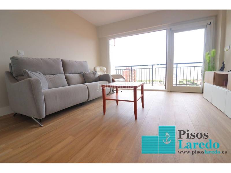 Foto ad19ddf9-022e-44b2-9d30-b7cdd528fc34. Location appartement dans el puntal 13 dans Centro Laredo