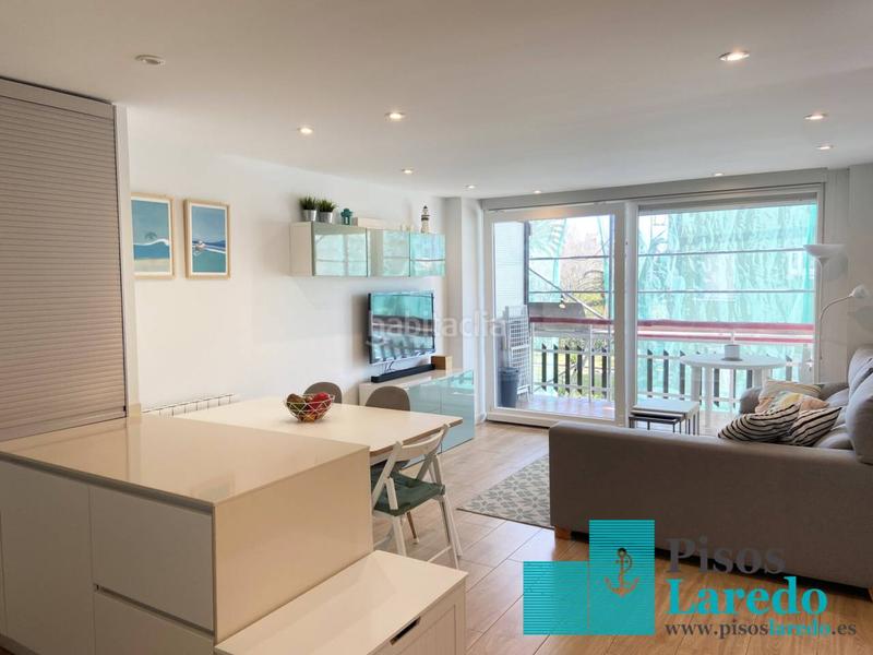 Foto 667a66e0-8193-49ff-aa6f-a57a8401e8d1. Rent flat with heating parking pool in Zona Playa Laredo