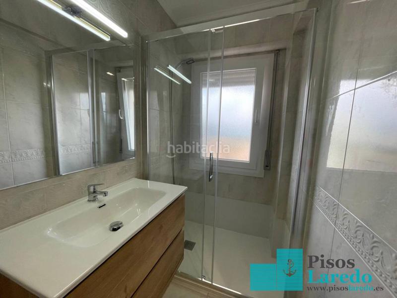 Foto 0d12bc57-7d03-40ce-ab35-35846275ae9c. Affitto appartamento con riscaldamento in El Puntal Laredo