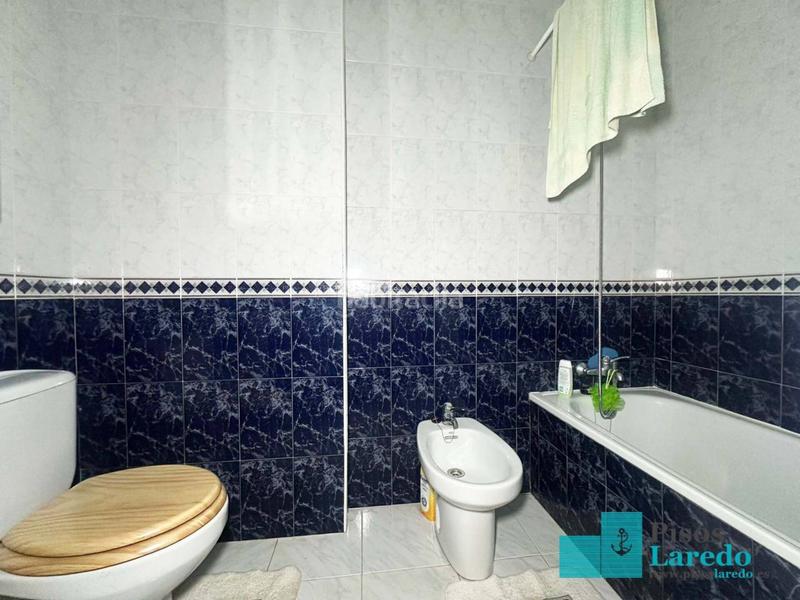 Foto a99df082-c11f-47ab-90c2-363417a8a27e. Pis a enrique mowinckel 60 a Zona Playa Laredo