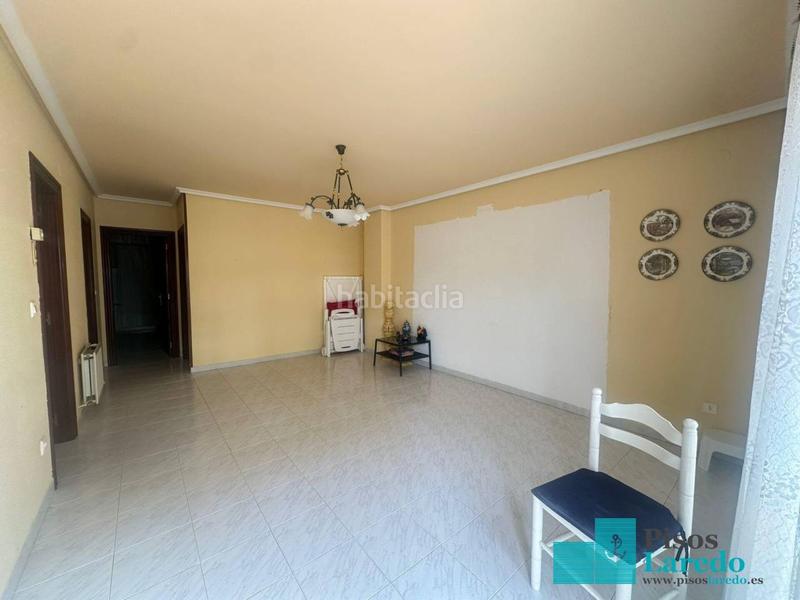 Foto ac999199-c2ee-4f75-8547-b91aafdf5883. Pis a enrique mowinckel 60 a Zona Playa Laredo