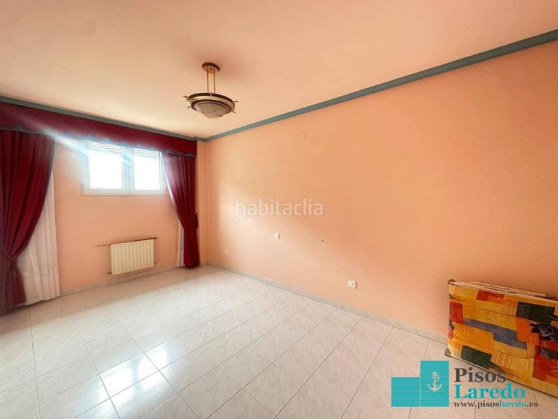 Foto f1305471-4f6c-4fa0-a668-adbb4814538e. Pis a enrique mowinckel 60 a Zona Playa Laredo