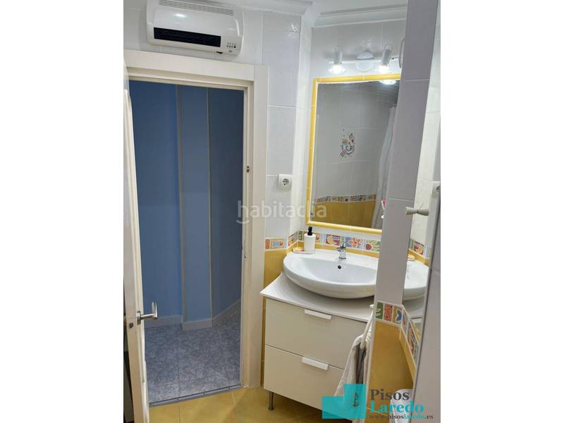 Foto bbe7d916-9bd1-4221-b109-a29eaea822c7. Alquiler piso  en alquiler en Zona Playa Laredo