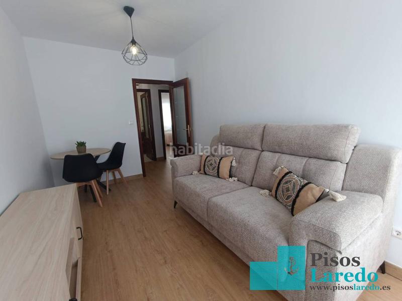 Foto 24b8cd49-d6cc-4102-b194-bb46a5a6a784. Location appartement avec chauffage parking dans Zona Playa Laredo