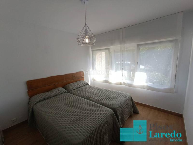 Foto 43cd1409-0679-446a-898b-f29f16714ae0. Location appartement avec chauffage parking dans Zona Playa Laredo