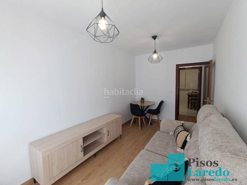 Foto 5bcc8491-ffad-45aa-9d2a-4760c03f3940. Location appartement avec chauffage parking dans Zona Playa Laredo