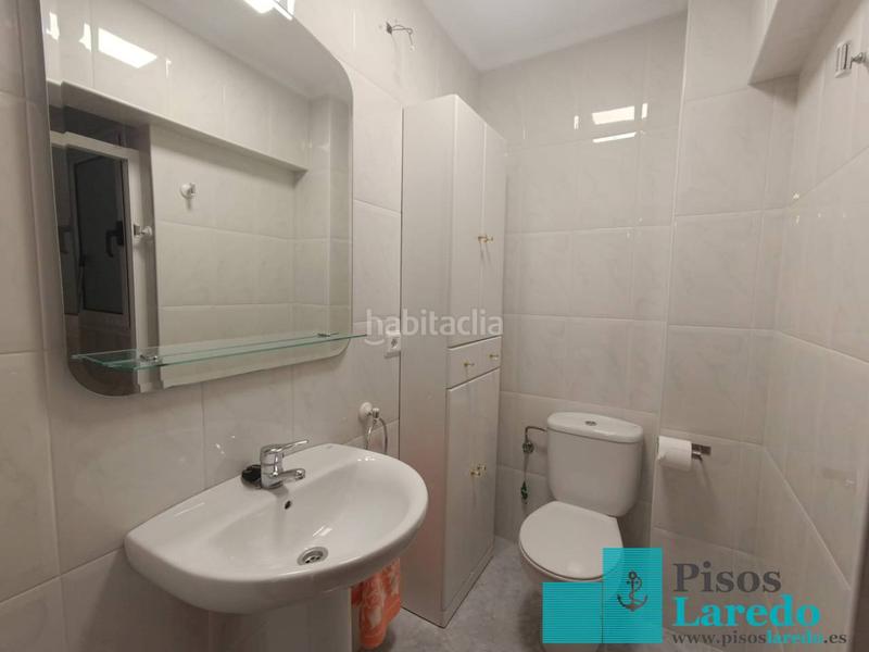 Foto 7c95be8b-b4a5-41b0-9224-1b10d7877243. Location appartement avec chauffage parking dans Zona Playa Laredo