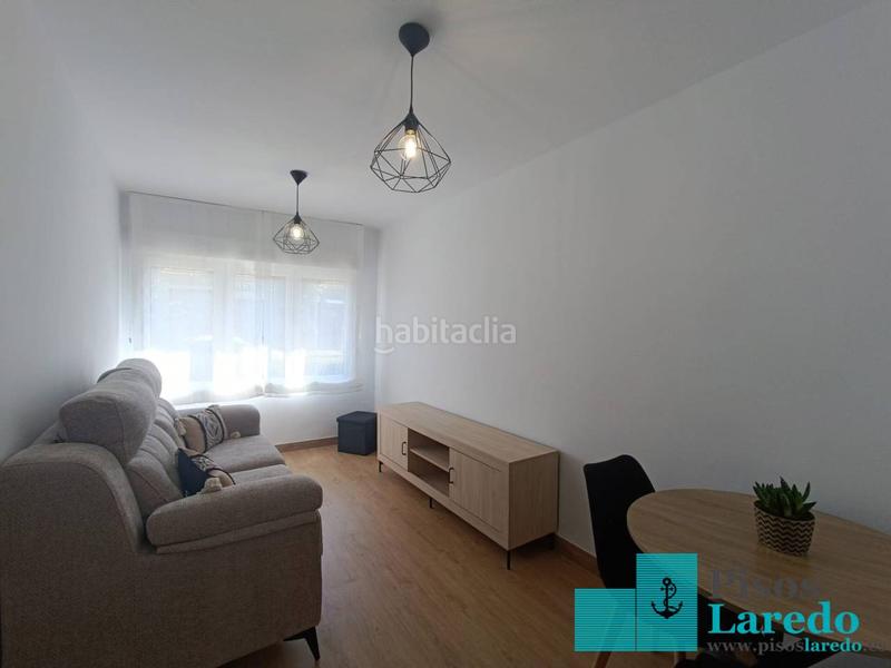 Foto b5cba849-1285-4c16-a612-e05a9c6f5b28. Location appartement avec chauffage parking dans Zona Playa Laredo