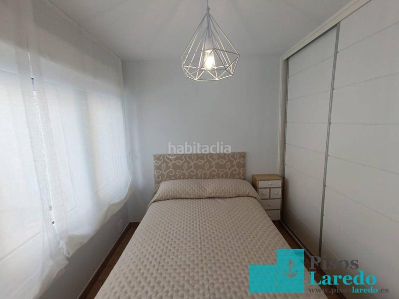 Foto fc2d75ec-a550-4f15-ba26-939af4795efc. Location appartement avec chauffage parking dans Zona Playa Laredo