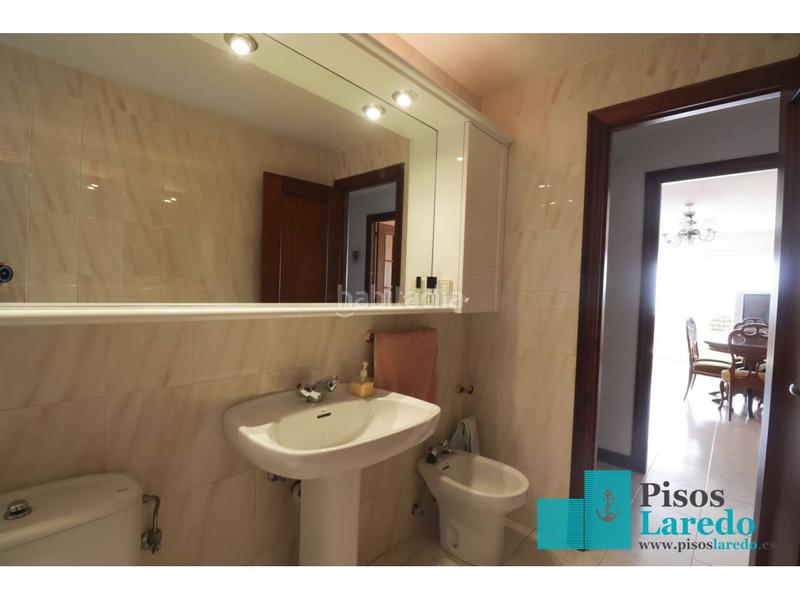 Foto 0f52d76c-5ed7-4efd-9ee5-e337b08e5aab. Alquiler piso en playa 95 piso en alquiler en Centro Laredo
