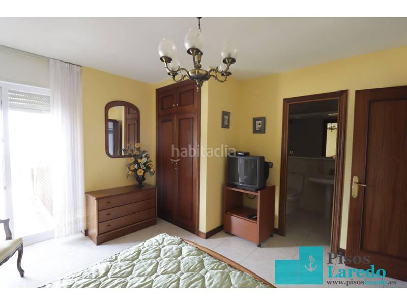 Foto 3cb606c4-70aa-4955-afa6-08127280f5e1. Alquiler piso en playa 95 piso en alquiler en Centro Laredo