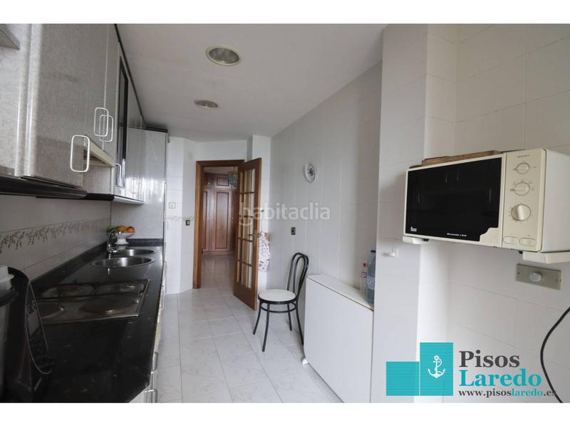 Foto 98b2d229-f20e-47cc-918a-27e8c5b54b0a. Alquiler piso en playa 95 piso en alquiler en Centro Laredo