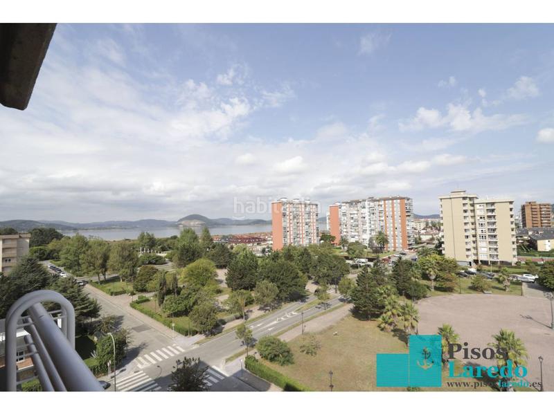 Foto a2619324-6da8-481b-94cf-01fcf2aa7301. Alquiler piso en playa 95 piso en alquiler en Centro Laredo