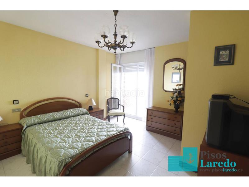 Foto f19522ac-cd27-4612-bf3f-5f647735a70e. Alquiler piso en playa 95 piso en alquiler en Centro Laredo