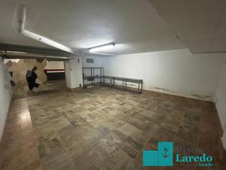 Lloguer Aparcament cotxe a Martínez balaguer 9. Garaje en alquiler en laredo