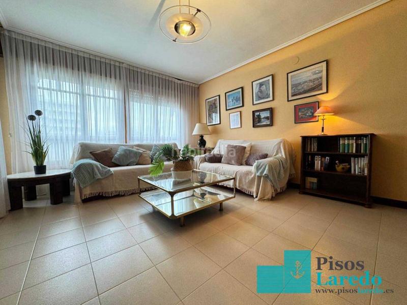 Foto 811a34c2-d865-40a1-9cff-babe4f873f13. Pis a enrique mowinckel 36 a Zona Playa Laredo