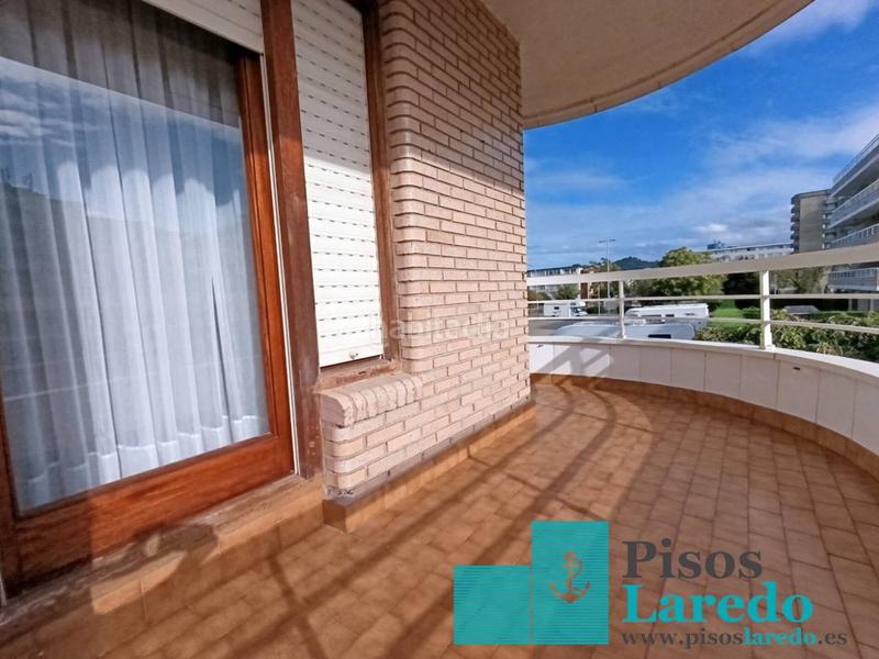 Foto 92630e90-b039-4b1f-ac43-38d3dc1ab4b5. Pis a enrique mowinckel 36 a Zona Playa Laredo