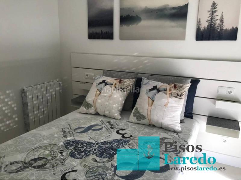 Foto ef4f4051-7a62-45ee-bc3b-38a5b16aa3c1. Location appartement dans Zona Playa Laredo