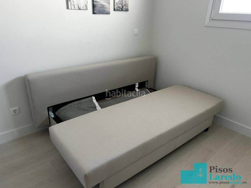 Foto e0eb18e1-9f6d-4a2d-9d0c-b6998c36a549. Miete etagenwohnung in Zona Playa Laredo