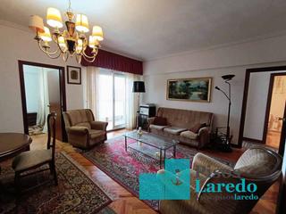 Pis  Marqués de comillas. Piso de tres habitaciones en el centro de laredo