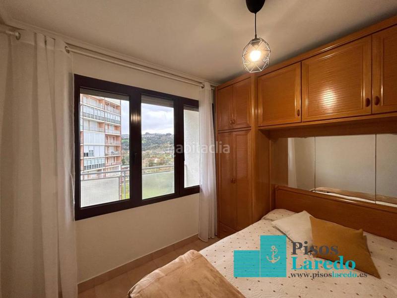 Foto 1a17b647-ce2c-43dd-ae54-6c344bf0379d. Miete etagenwohnung in calle república de colombia 20 in Laredo