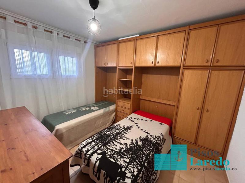 Foto 5f340d66-e4e8-4625-98f0-9956d0399ea2. Rent flat in calle república de colombia 20 in Zona Playa Laredo