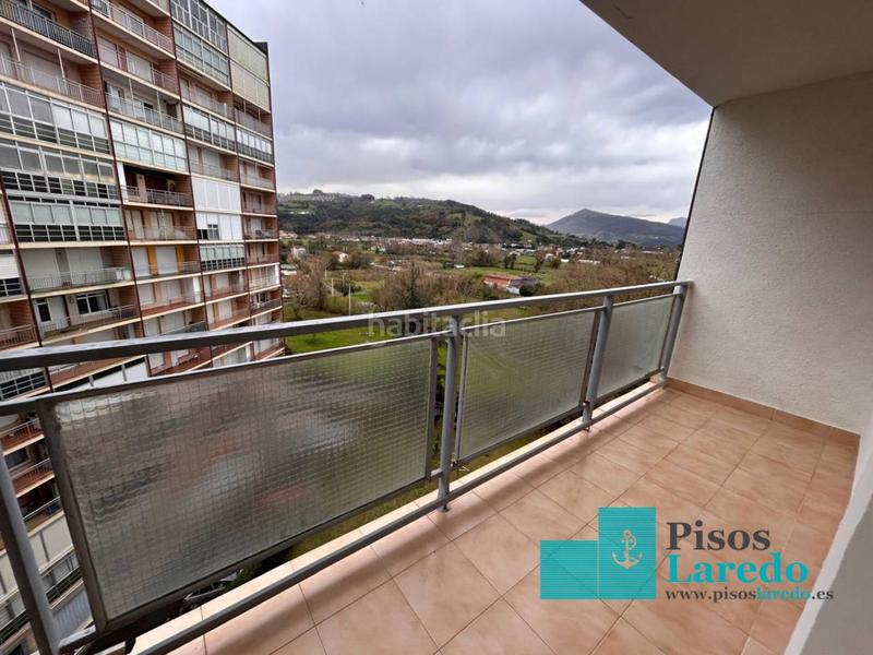 Foto a99c2791-cac6-4f43-b31f-312771c41a2e. Rent flat in calle república de colombia 20 in Zona Playa Laredo