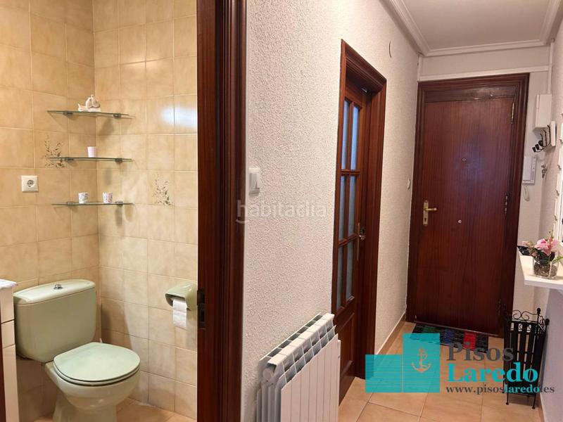 Foto df7fe32b-f887-4730-b5e1-742d4f126bd9. Rent flat in calle república de colombia 20 in Zona Playa Laredo