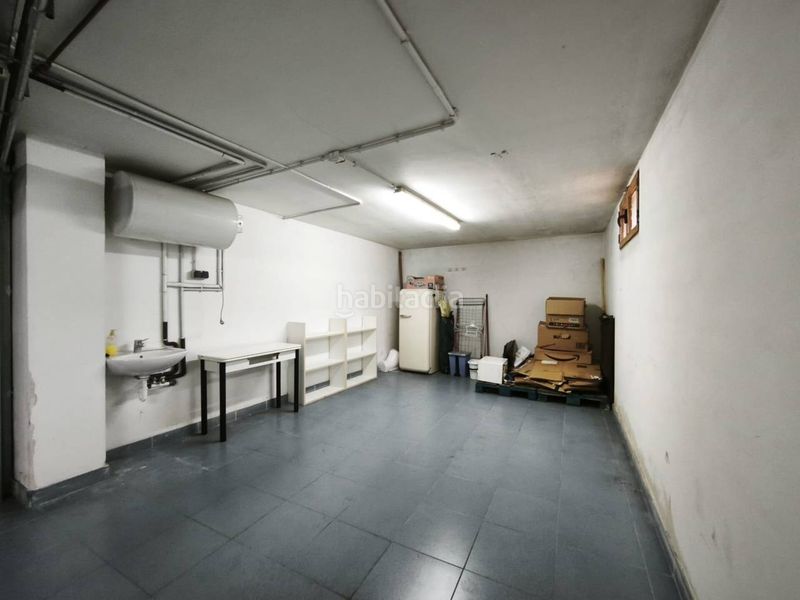 Foto 3c9e5fbf-ed4b-48b0-b4e9-737c9e18aa4d. Aparcament cotxe a Colindres