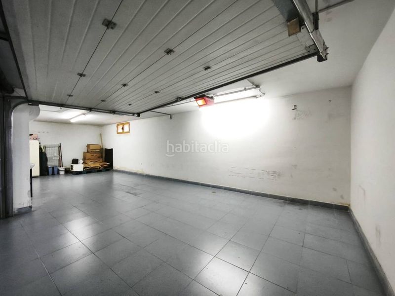 Foto b072eadb-dec3-489c-ab53-6c750ec0448e. Aparcament cotxe a Colindres