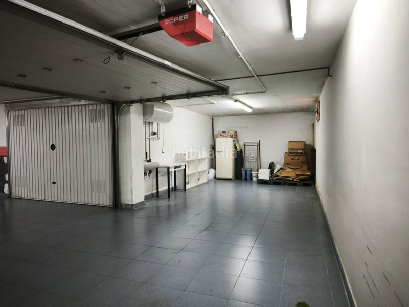 Foto edf0b4a7-e07d-4817-a468-13f0ee04a559. Aparcament cotxe a Colindres