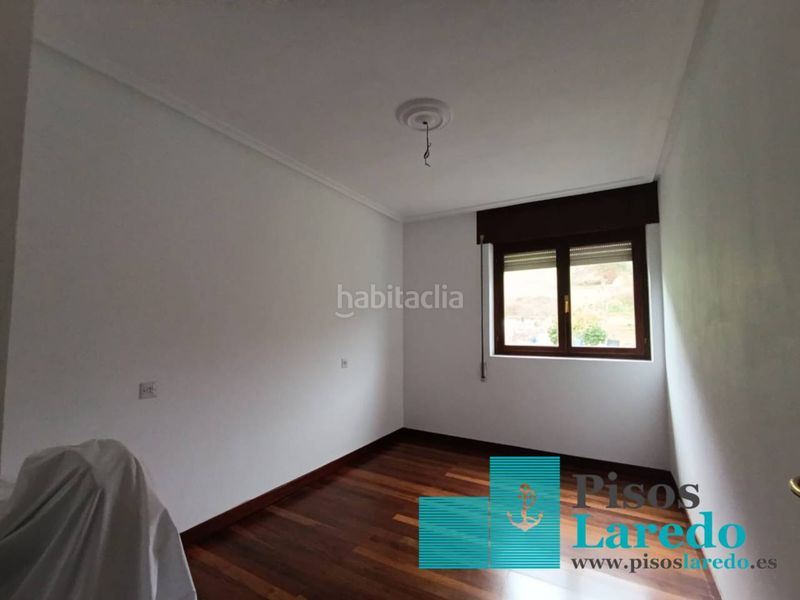 Foto bda524d6-8e96-46d4-9011-398a39754953. Casa amb calefacció aparcament a Limpias