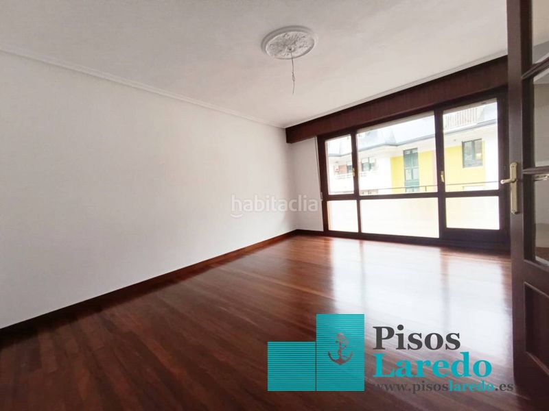 Foto f9cc7af7-3437-4c01-9db1-14df42ab5c5d. Casa amb calefacció aparcament a Limpias