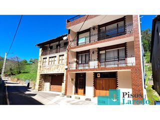 Casa en Calle san miguel 21. Pequeño conjunto residencial privado para dos familias