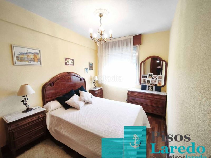 Foto 374b59fd-5918-4926-9d5d-565203994329. Pis amb calefacció aparcament a El Puntal Laredo