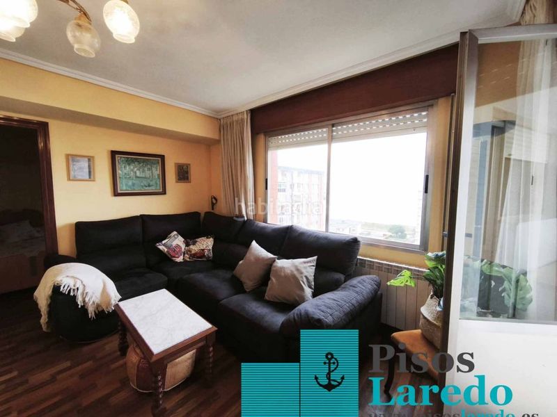 Foto 895970b2-5fed-4290-a839-108352741e92. Pis amb calefacció aparcament a El Puntal Laredo