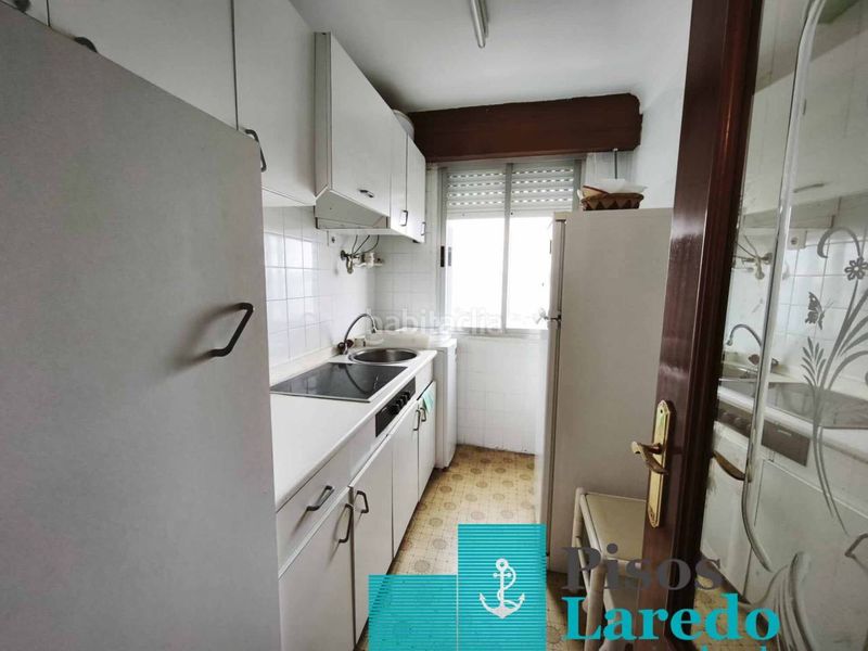 Foto ac9f5e29-c166-4df0-a985-4db523efd8d5. Pis amb calefacció aparcament a El Puntal Laredo