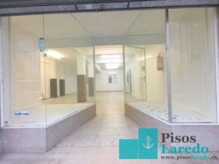 Lloguer Local Comercial  Avenida federico somarriba. Local comercial en el centro de ampuero
